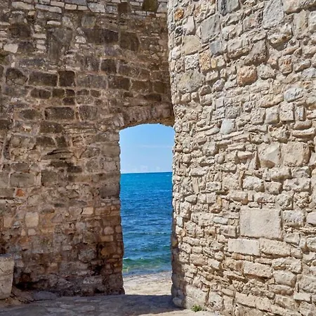 Appartamento B&m Novigrad By Guide Novigrad Istria